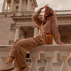 moex CitySling Motorola Moto G67 Handytasche zum Umhängen – Produktbild 5