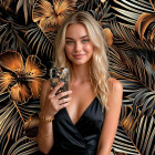 ONEFLOW Flower Cover iPhone 16 Blumen Muster – Produktbild 3