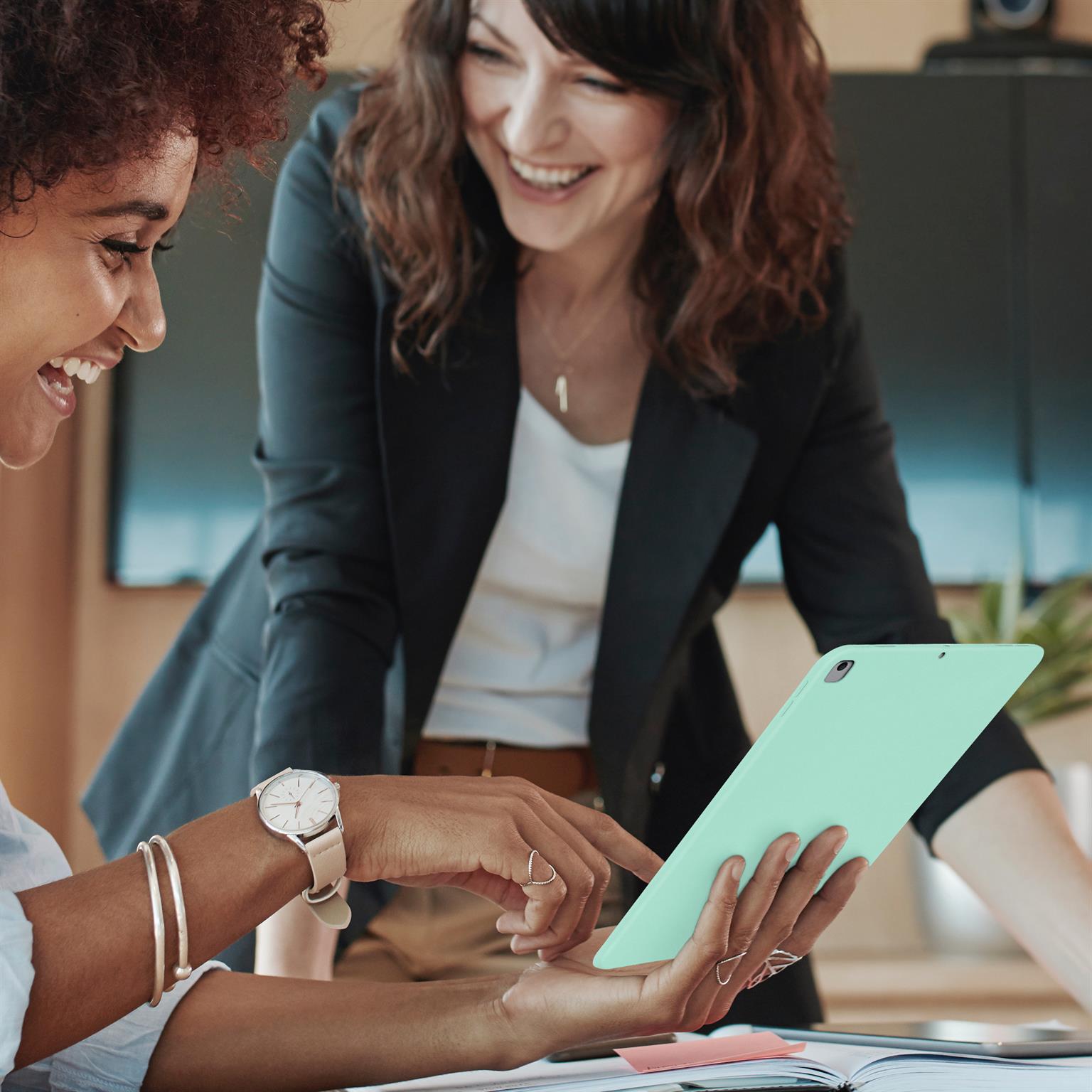 ONEFLOW Soft Case iPad 7 (2019) Silikonhülle weich – Weiteres Produktbild 6 ONEFLOW Soft Case iPad 7 (2019) Silikonhülle weich – Weiteres Produktbild 6