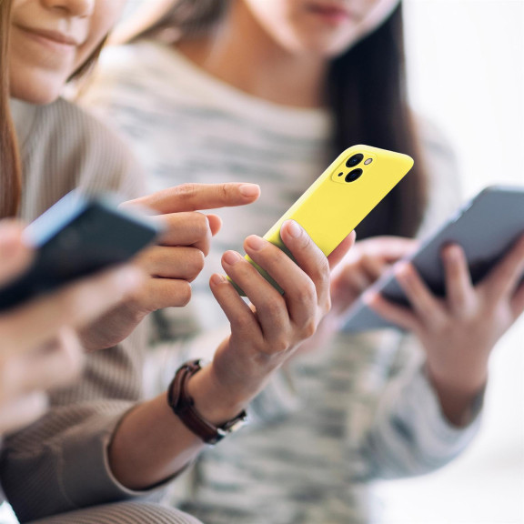 ONEFLOW Soft Case iPhone 14 Plus mit Kameraschutz – Weiteres Produktbild 6 ONEFLOW Soft Case iPhone 14 Plus mit Kameraschutz – Weiteres Produktbild 6