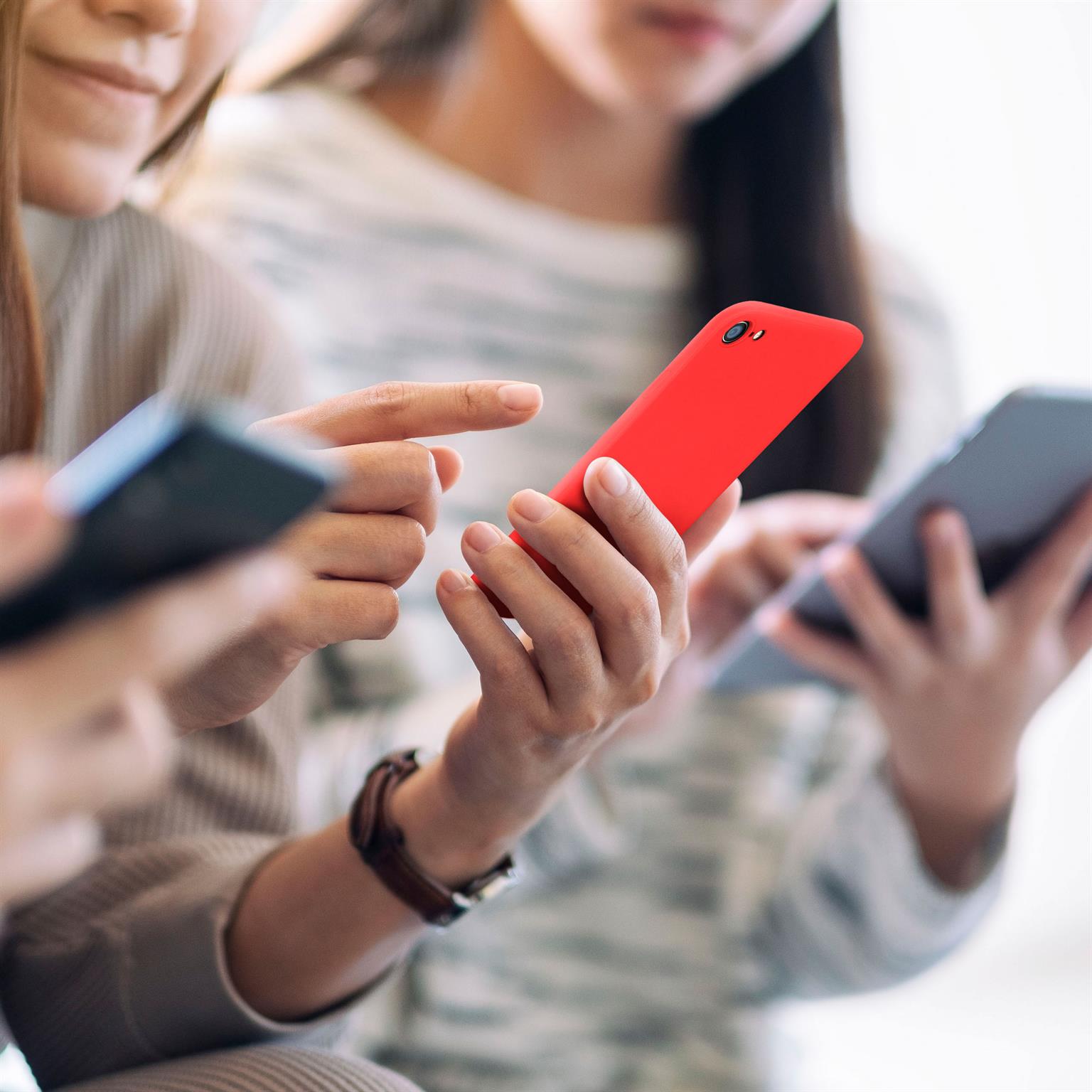 ONEFLOW Soft Case iPhone SE (2020) mit Kameraschutz – Weiteres Produktbild 5
