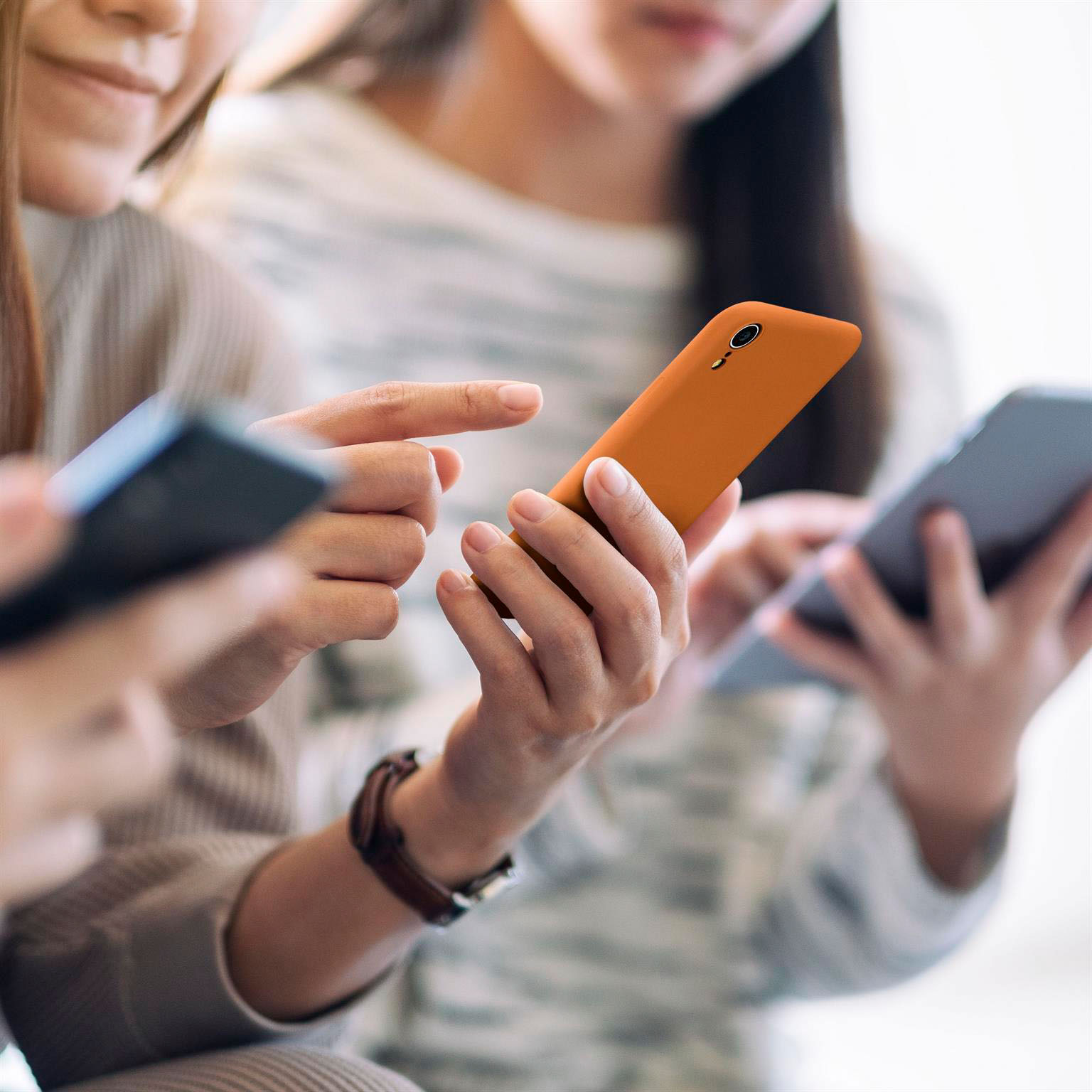 ONEFLOW Soft Case iPhone XR mit Kameraschutz – Weiteres Produktbild 6