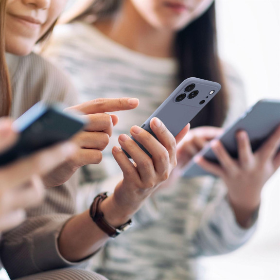 ONEFLOW Soft Case iPhone 17 Pro Max mit Kameraschutz – Weiteres Produktbild 6