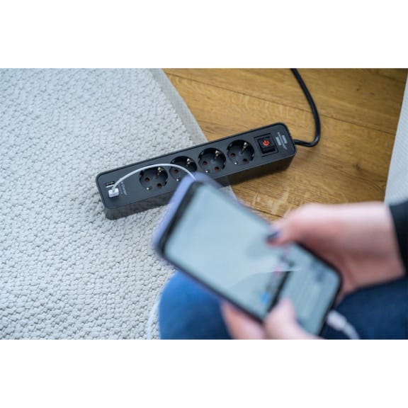 brennenstuhl Ecolor USB Steckdosenleiste 4-fach – Steckdosenleiste 4-fach mit USB und Schalter 1,5m Kabel – Weiteres Produktbild 5 brennenstuhl Ecolor USB Steckdosenleiste 4-fach – Steckdosenleiste 4-fach mit USB und Schalter 1,5m Kabel – Weiteres Produktbild 5