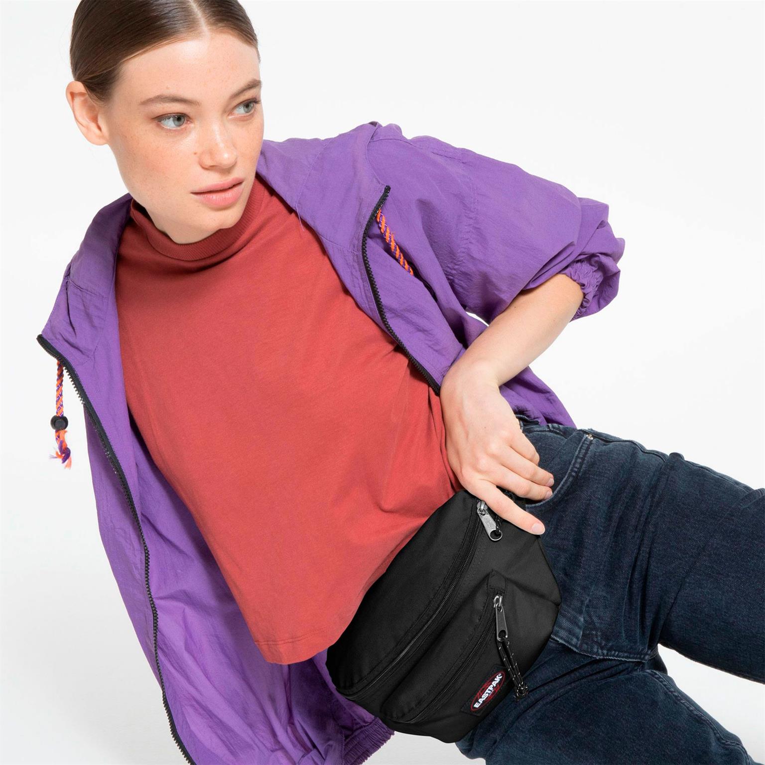 Eastpak Doggy Bag – Gürteltasche mit 3 Fächern und verstellbarem Hüftgurt – Weiteres Produktbild 5 Eastpak Doggy Bag – Gürteltasche mit 3 Fächern und verstellbarem Hüftgurt – Weiteres Produktbild 5