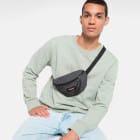 Eastpak Springer – Bauchtasche mit 2 Fächern und verstellbarem Hüftgurt – Weiteres Produktbild 7