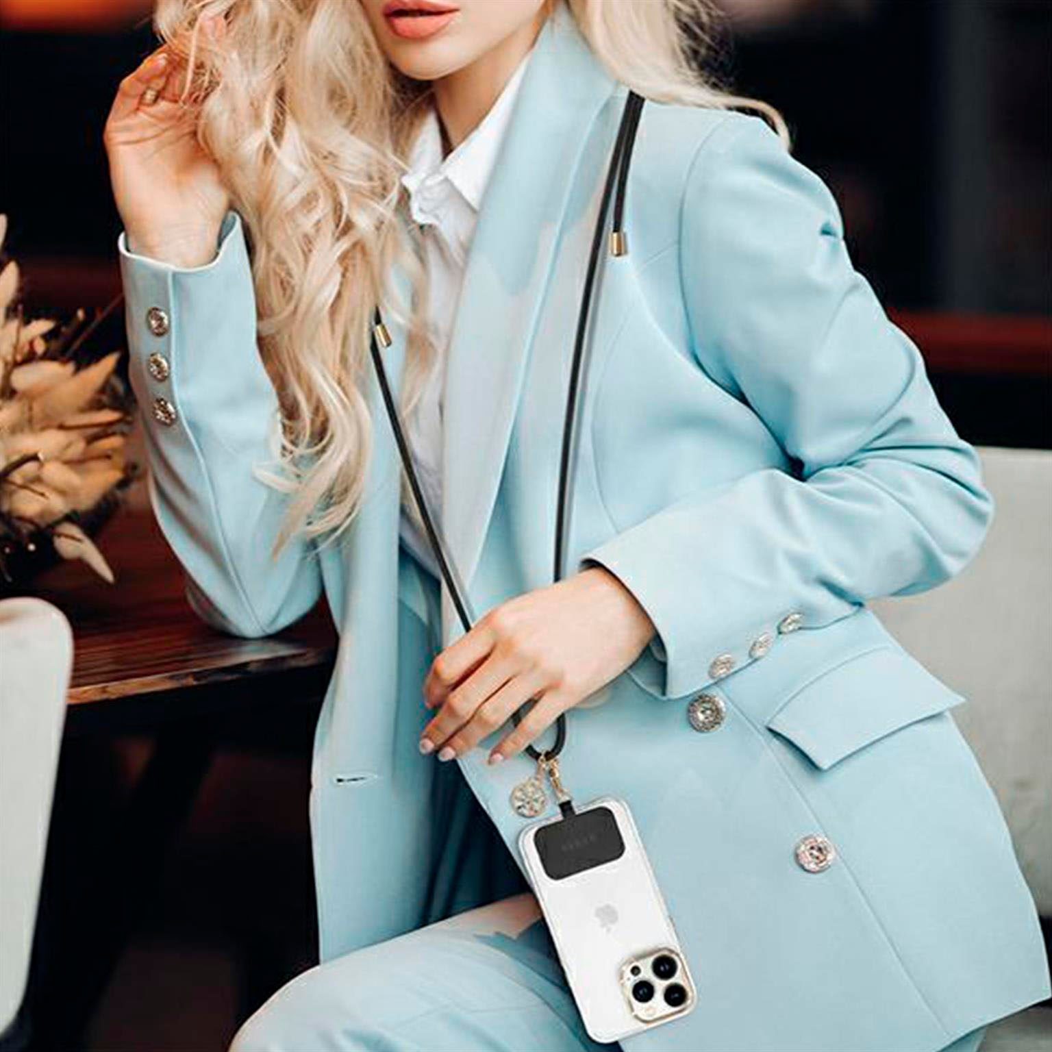 Guess Handyband zum Umhängen – Universal-Handyband mit Guess 4G-Logo für Smartphones, CBDY Serie, Kordelgürtel – Weiteres Produktbild 5 Guess Handyband zum Umhängen – Universal-Handyband mit Guess 4G-Logo für Smartphones, CBDY Serie, Kordelgürtel – Weiteres Produktbild 5