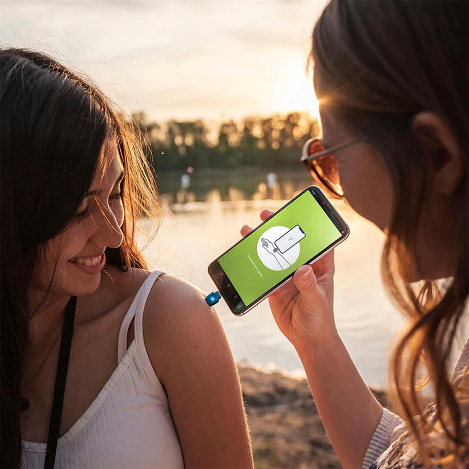 heat it Elektronischer Stichheiler – Juckreizlinderung bei Insektenstichen für iPhone 5 - 14 und iPad, Lightning – Weiteres Produktbild 3