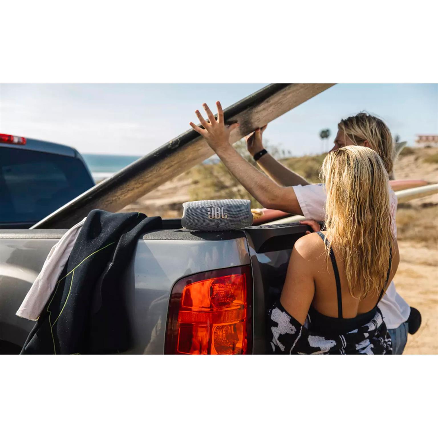 JBL Charge 5 – Bluetooth-Lautsprecher, wasserdichte Boombox, lange Akkulaufzeit, robustes Design – Weiteres Produktbild 8 JBL Charge 5 – Bluetooth-Lautsprecher, wasserdichte Boombox, lange Akkulaufzeit, robustes Design – Weiteres Produktbild 8