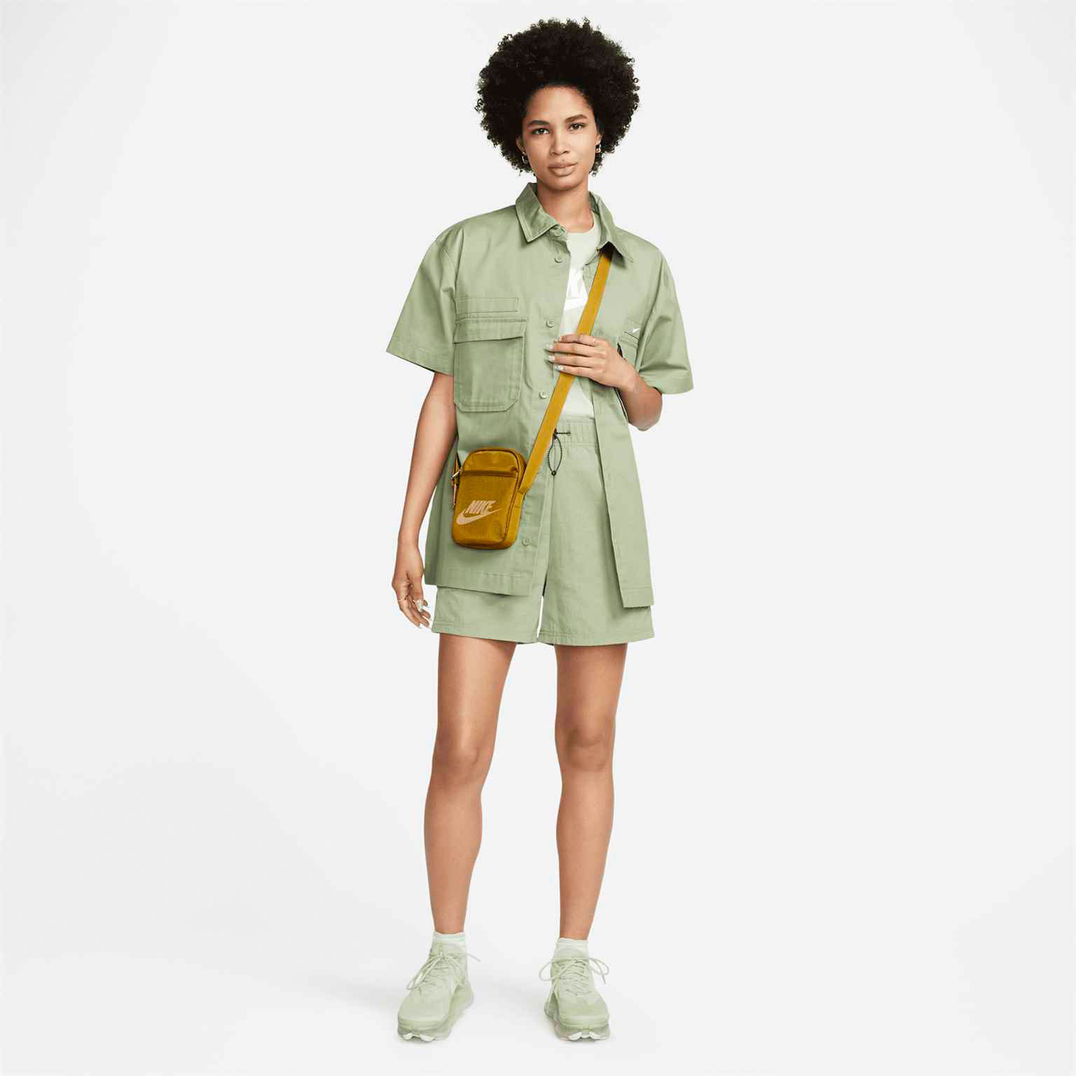 Nike Heritage Crossbody Bag – Leichte Freizeit Umhängetasche mit vielen Taschen, für den Alltag – Weiteres Produktbild 5 Nike Heritage Crossbody Bag – Leichte Freizeit Umhängetasche mit vielen Taschen, für den Alltag – Weiteres Produktbild 5