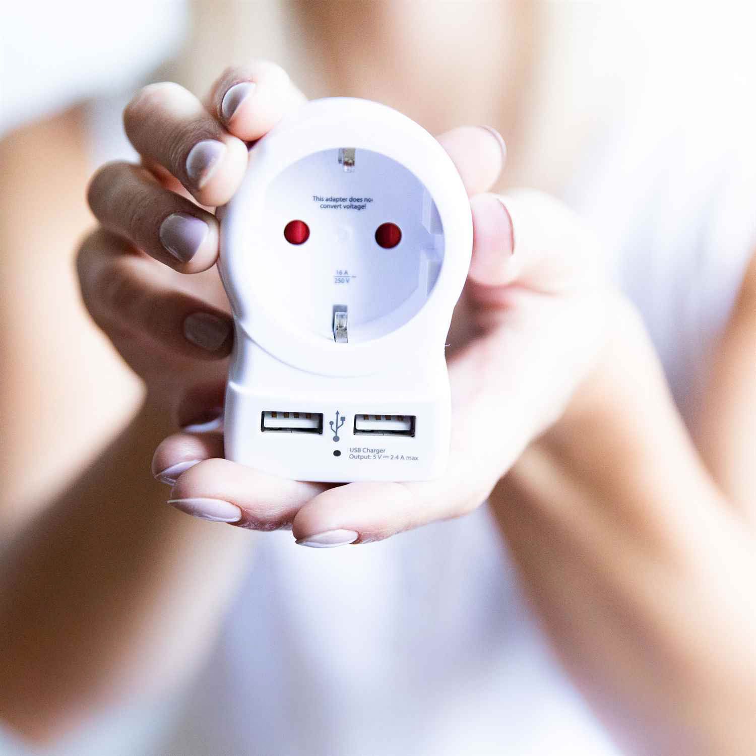 SKROSS Reiseadapter – Europa auf UK (Typ G) für Smartphones und andere Geräte, Länderreise-Serie, mit 2x USB – Weiteres Produktbild 5 SKROSS Reiseadapter – Europa auf UK (Typ G) für Smartphones und andere Geräte, Länderreise-Serie, mit 2x USB – Weiteres Produktbild 5