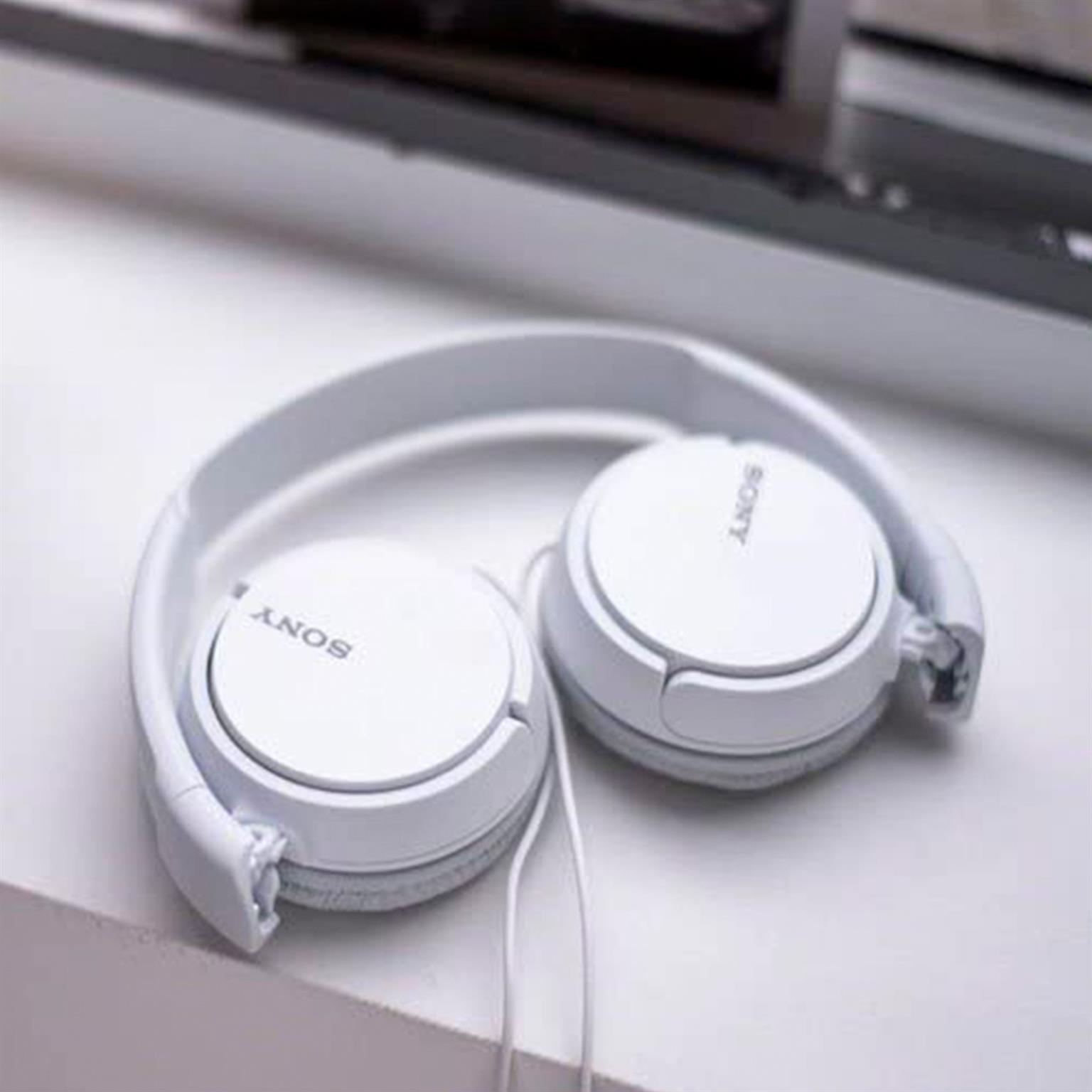 Sony MDR-ZX110 – Kabelgebundene Ohrumschließende Kopfhörer, Over Ear Kopfhörer mit Kabel und Lautstärkeregler – Weiteres Produktbild 2