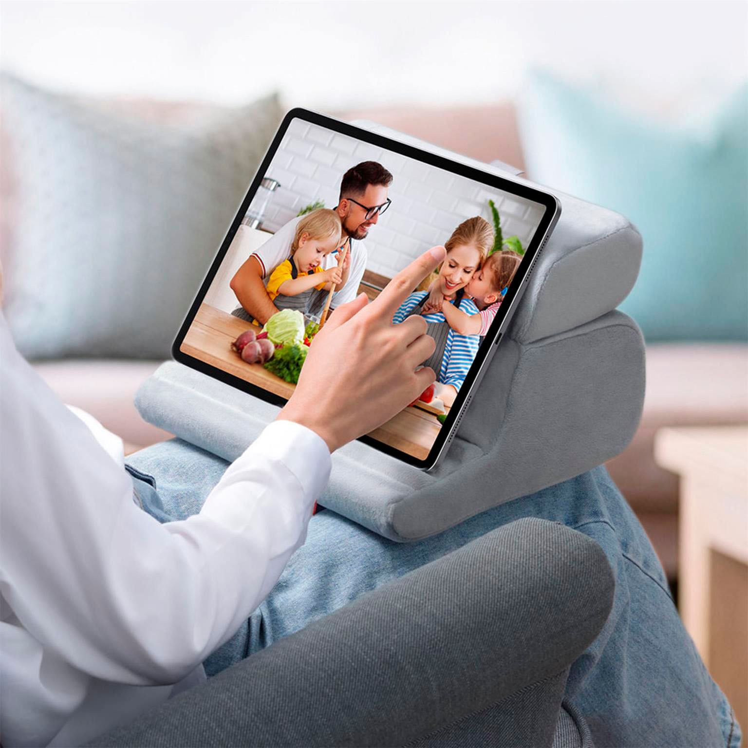 Ugreen Kissen-Tabletständer Velours – Faltbarer Kissenständer für Smartphones und Tablets, Telefonständer Kissen – Weiteres Produktbild 1