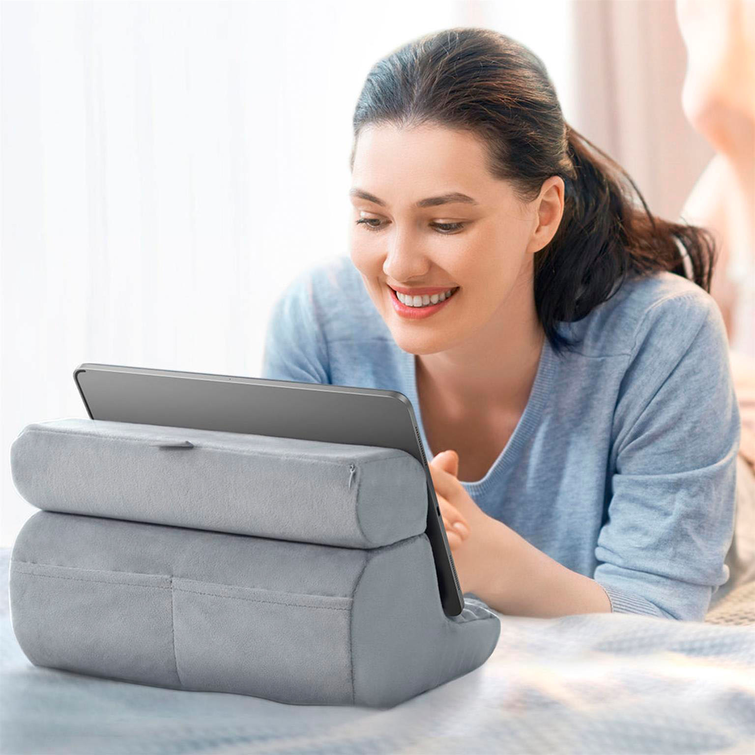 Ugreen Kissen-Tabletständer Velours – Faltbarer Kissenständer für Smartphones und Tablets, Telefonständer Kissen – Weiteres Produktbild 4