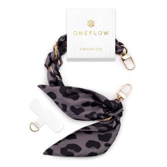 ONEFLOW CHAINLESS Silk Liaison Universeller Handyanhänger mit eingeflochtenem Seidentuch – Midnight Leo ONEFLOW CHAINLESS Silk Liaison Universeller Handyanhänger mit eingeflochtenem Seidentuch – Midnight Leo